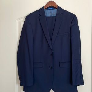 38R Vince Camuto Navy 2pc suit